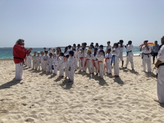 Séance d’entrainement exceptionnelle sur la plage de la Baie Orientale avec Gilles Richard.