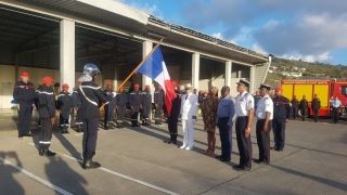 Les pompiers de Saint-Martin reçoivent les honneurs de la République